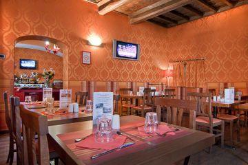 Hotell Relais Fontana Di Trevi 3*